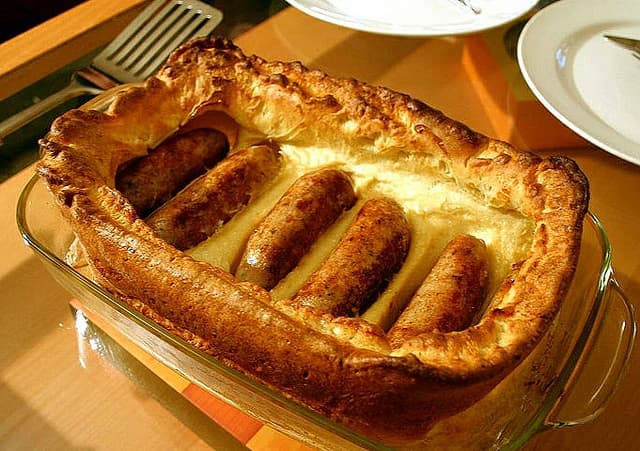 Classic English Toad in the Hole Recipe