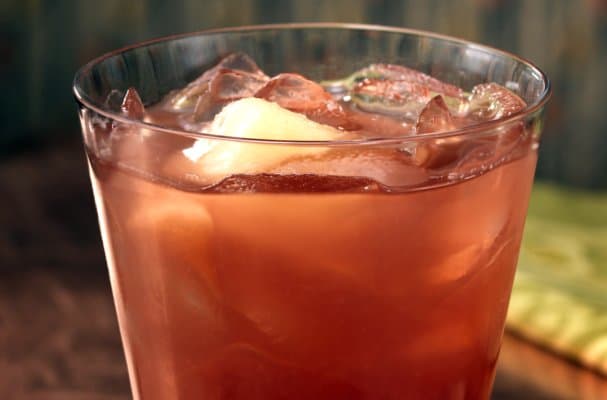 The Pearhattan Cocktail