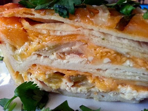 Easy Green Chile Chicken Enchilada Casserole