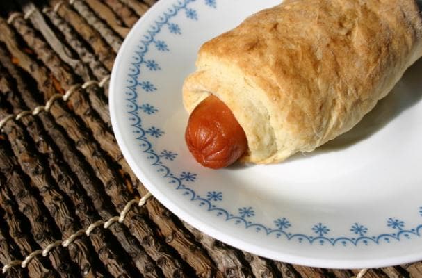 Make Homemade Pigs in A Blanket
