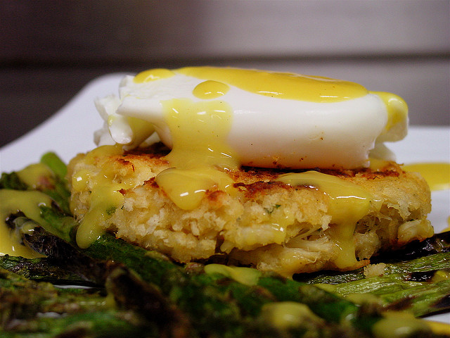 Foodista | Recipes, Cooking Tips, and Food News | Crab Cakes Eggs Benedict