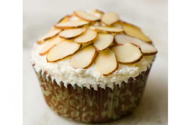 almond amaretto cupcake