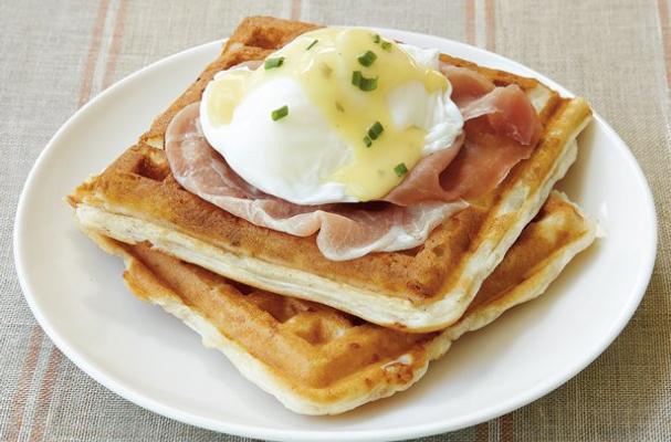 Easy Buttermilk Waffle Eggs Benedict