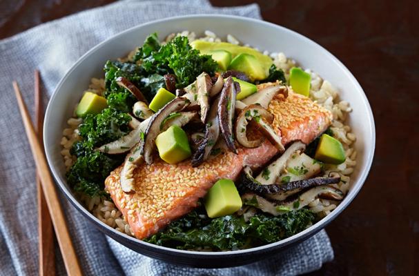 avocado-salmon-bowl-(1).jpg