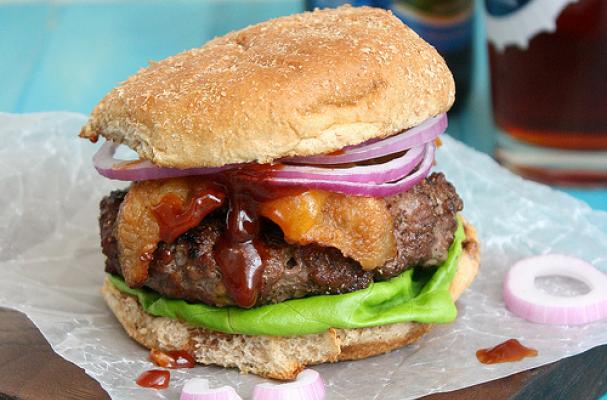 Foodista | Must-Read Blog Posts: Memorial Day Burgers