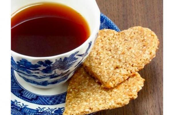 Honey Sesame Crisps