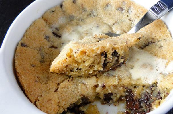 Mouth-Watering Deep Dish Chocolate Chip Cookies