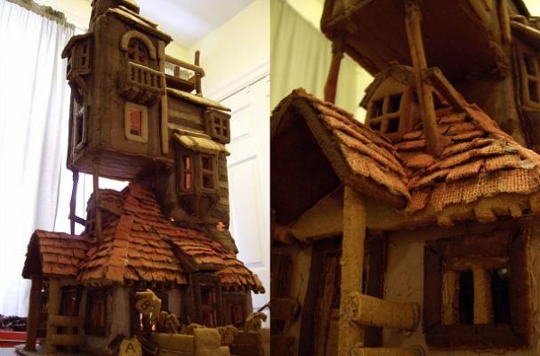 The Weasley's Burrow Gingerbread House