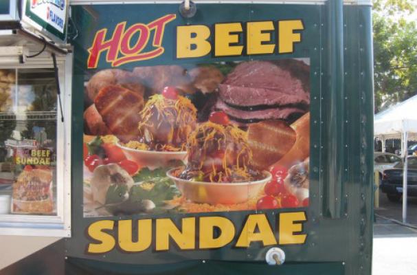 hot beef sundae sign