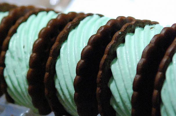 chocolate mint ice cream sandwiches