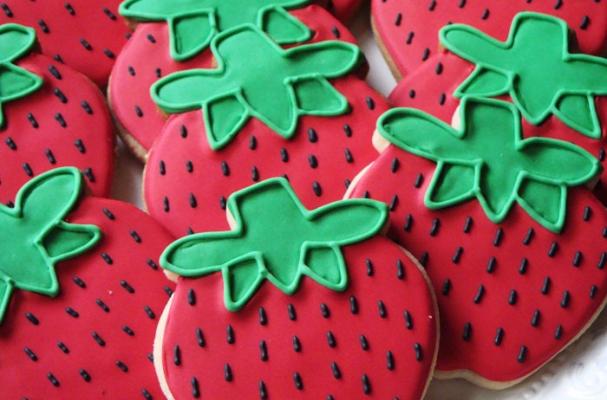Summer Strawberry Cookies 