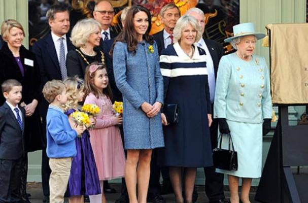 Kate Middleton has a Tea Party with the Queen