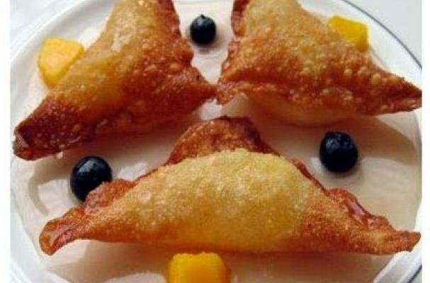 Fried dessert ravioli