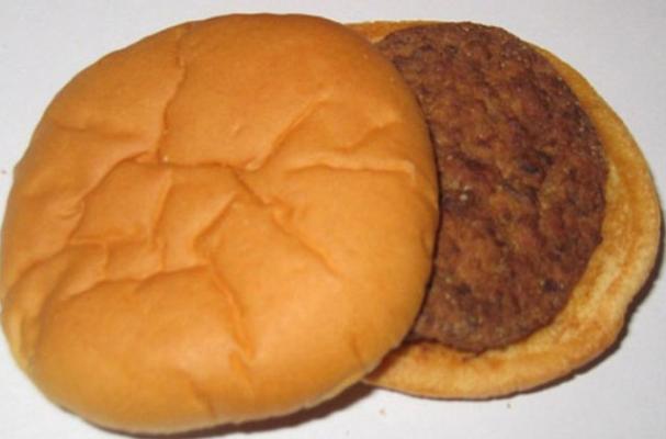 A 14-Year-Old McDonald's Burger Looks Almost Brand New