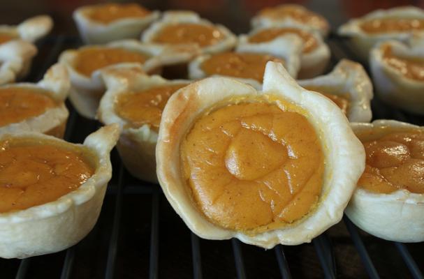 mini pumpkin pies