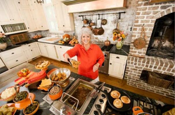 Paula Deen talks about Michelle Obama's eating habits