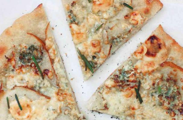 pear gorgonzola pizza