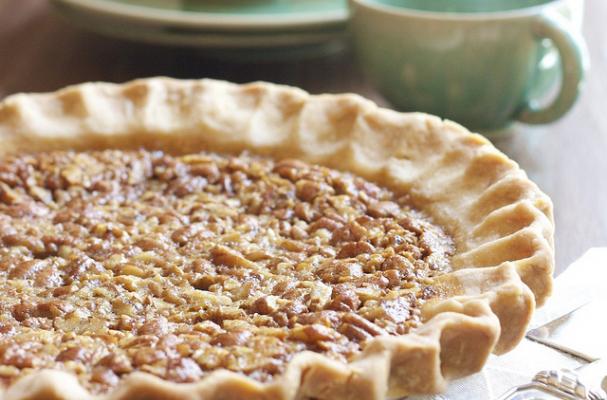 gluten free dairy free allergy friendly pecan pie for Thanksgiving
