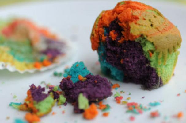 Rainbow Cupcakes are Colorful Confections 