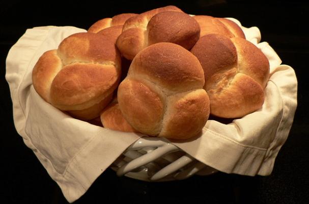 dinner rolls