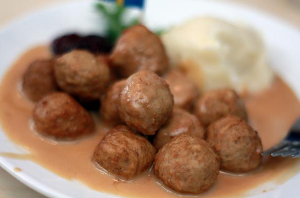 Slow Cooker Swedish Meatballs