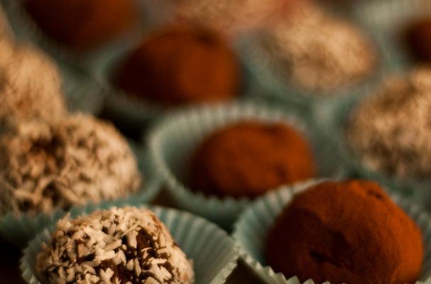 Foodista - Chocolate Truffles You Can Make at Home: A Video Tutorial
